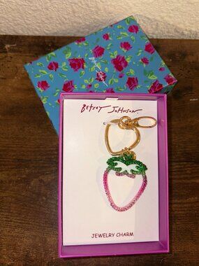 Betsey Johnson Strawberry Bag Charm Keychain Glitter Pink Green Gold Tone Jewelr